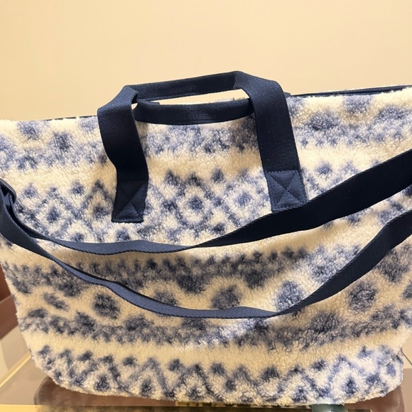 Handbags - Blue and White Patterned Tote Bag